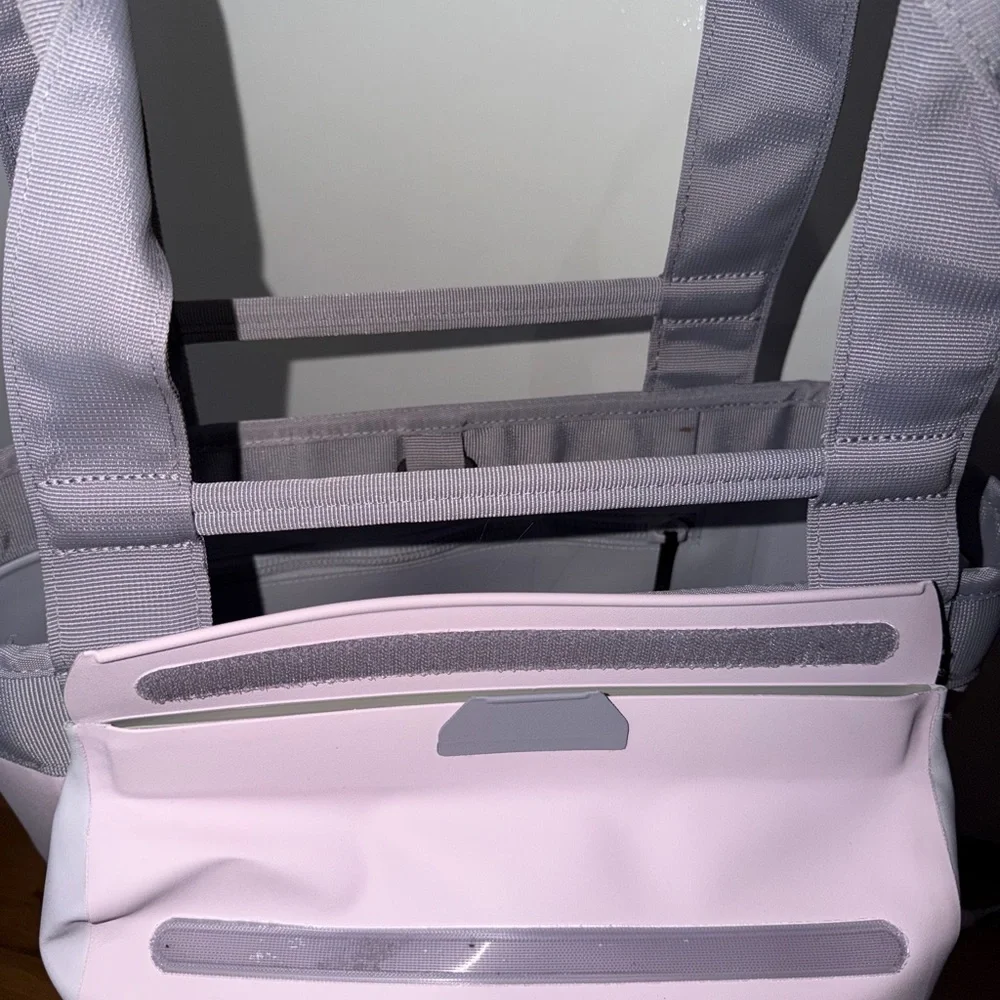 Yeti spacious tote